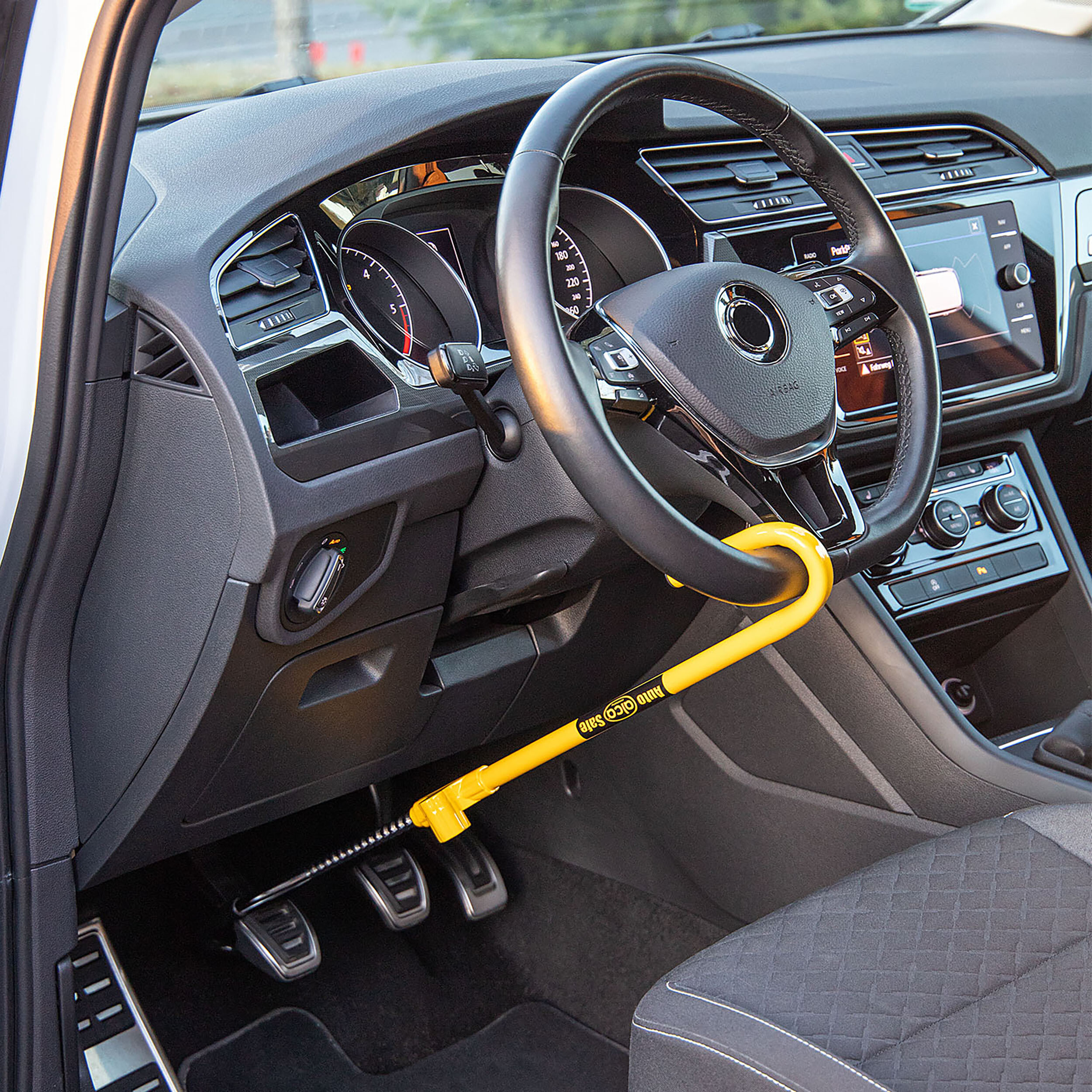 Lenkrad-Pedal-Sperre | alca® AutoSafe Pedal Blocker